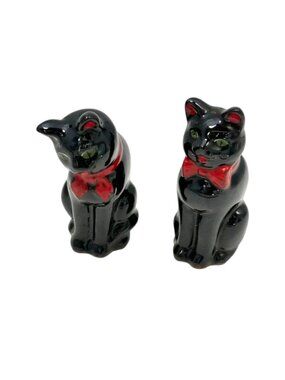 Vintage 60s Set Black Cats  Salt & Pepper Ceramic Green‎ Eyes Red Bow Halloween